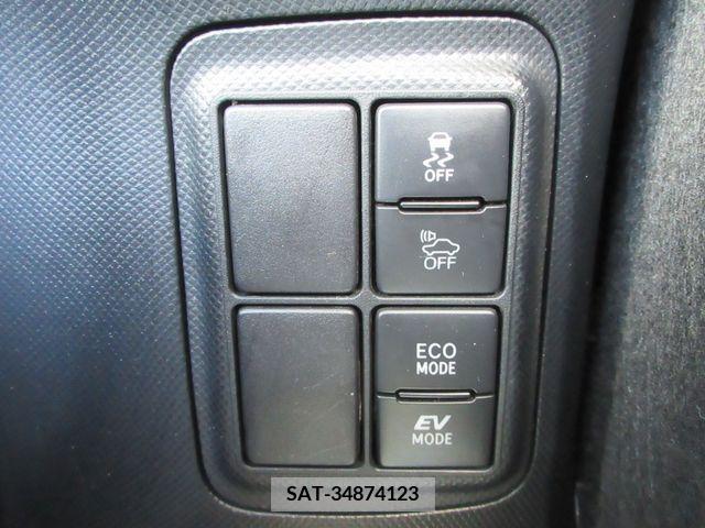 Toyota AQUA 2017-06 344817-6