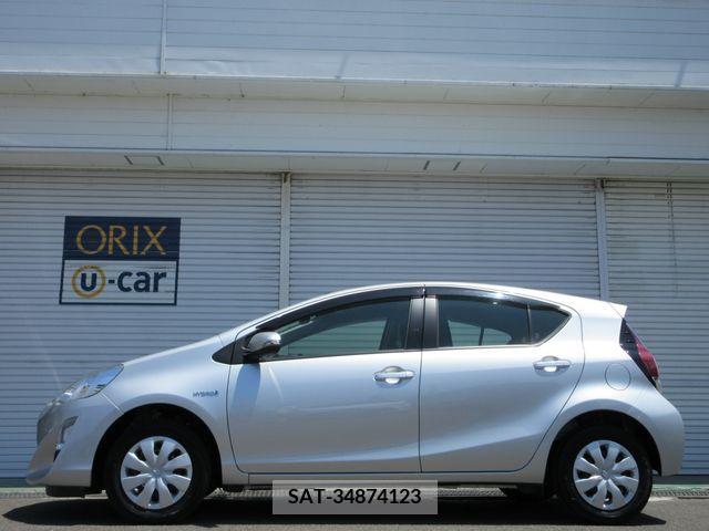 Toyota AQUA 2017-06 344817-22
