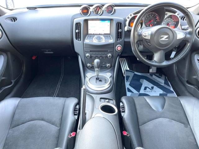 Nissan FAIRLADY Z 2013-01 15429-1