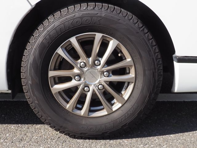 Nissan NV350 Caravan 2015-06 14732-9