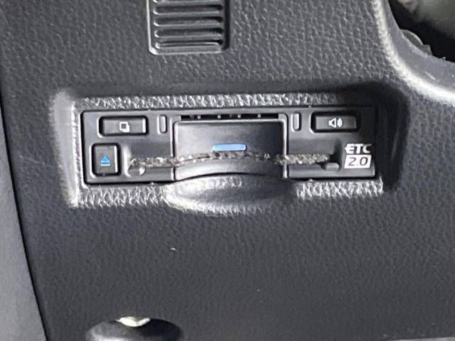 Toyota VOXY HYBRID 2022-09 20559-4