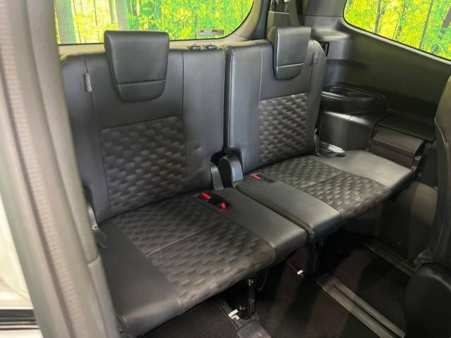 Toyota VOXY HYBRID 2022-09 20559-9