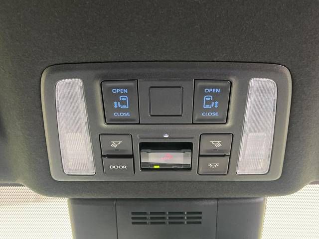 Toyota VOXY HYBRID 2022-09 20559-5