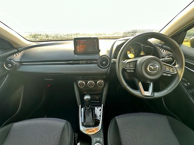 Mazda DEMIO 2017-03 4812-1