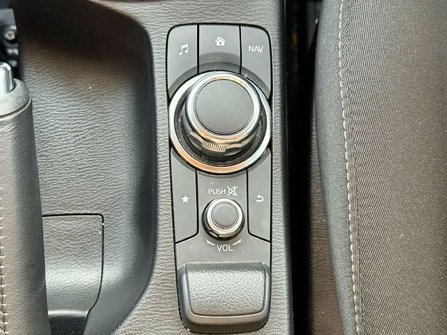 Mazda DEMIO 2017-03 4812-14