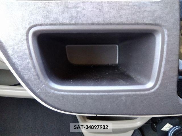 Honda N-ONE 2017-11 307598-7