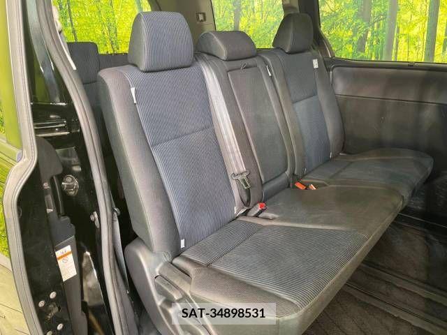 Toyota NOAH 2014-08 279524-9