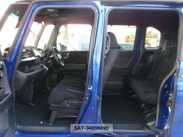Honda N BOX CUSTOM 2017-11 204845-8
