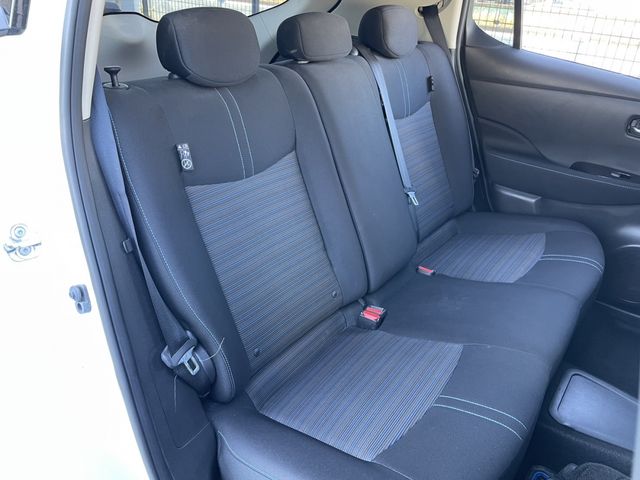 Nissan LEAF 2018-01 182246-18