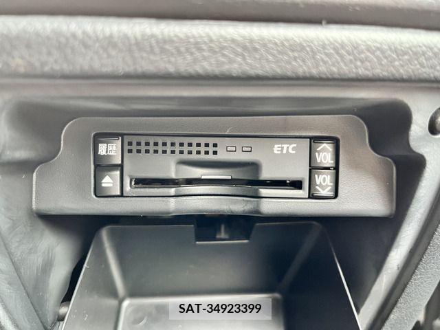 Toyota VOXY 2012-10 223882-14