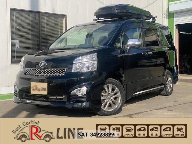 Toyota VOXY 2012-10 223882-0