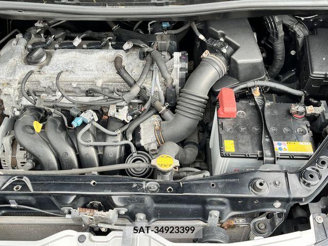 Toyota VOXY 2012-10 223882-3