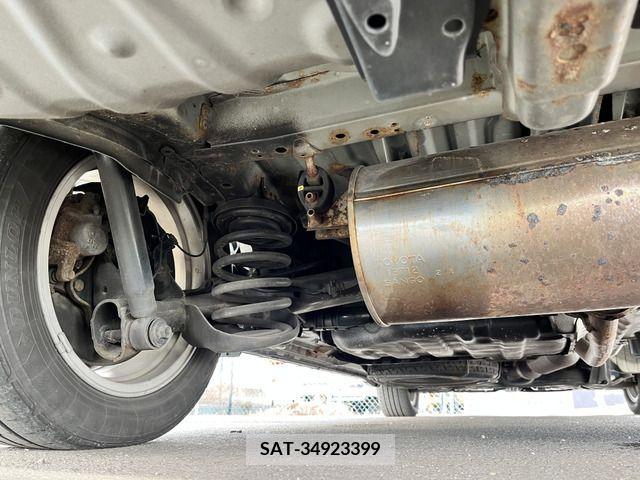 Toyota VOXY 2012-10 223882-4