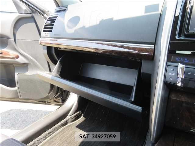 Toyota MARK X 2017-03 276313-12