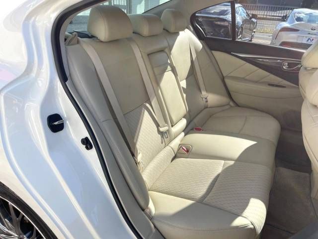Nissan SKYLINE 2014-10 186034-9