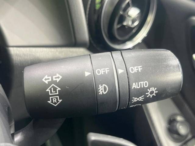 Mazda DEMIO 2016-05 24096-6