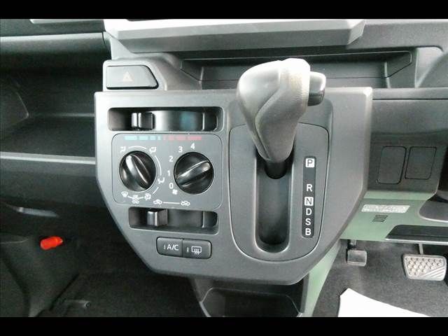 Daihatsu WAKE 2014-11 18752-7