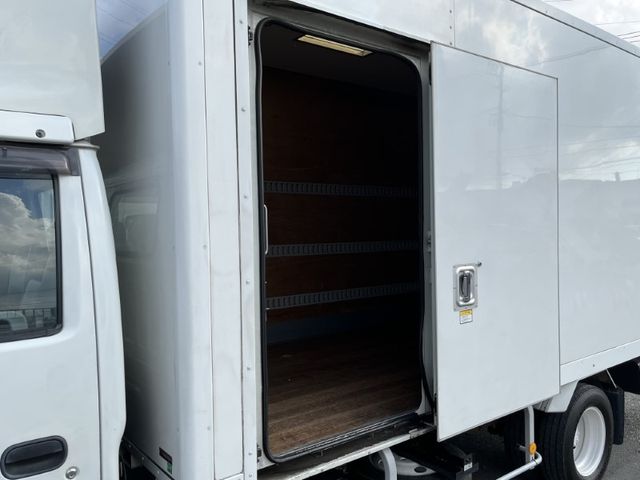 Isuzu ELF TRUCK 2006-03 11751-6