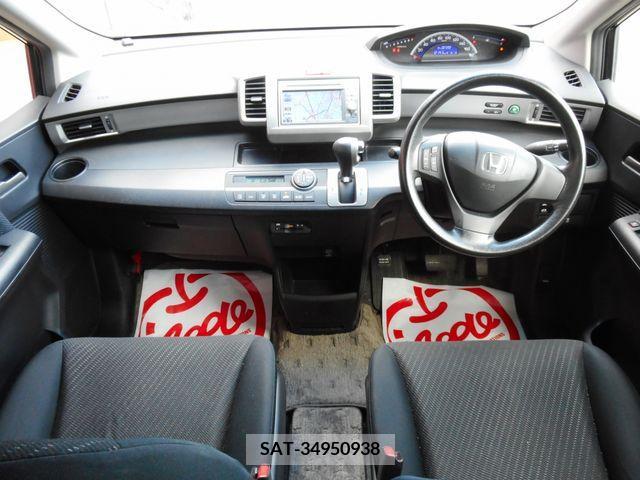 Honda FREED 2013-09 390993-1