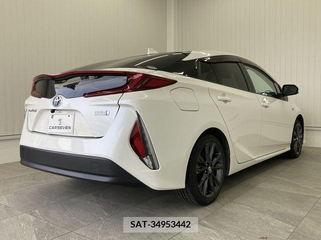 Toyota PRIUS PHV 2017-08 282552-2