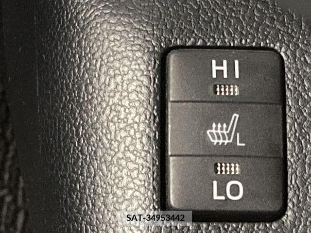 Toyota PRIUS PHV 2017-08 282552-13