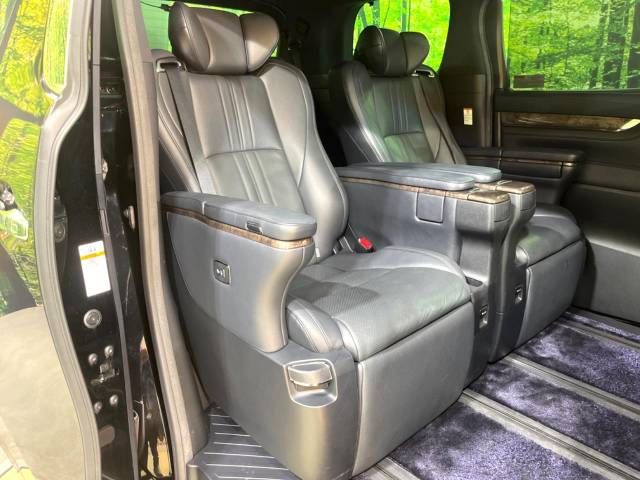 Toyota ALPHARD HYBRID 2018-02 14646-9