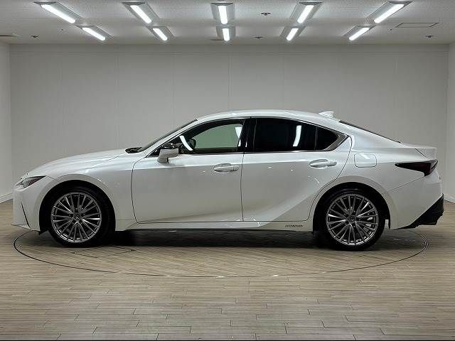 Lexus IS 2021-01 26651-16