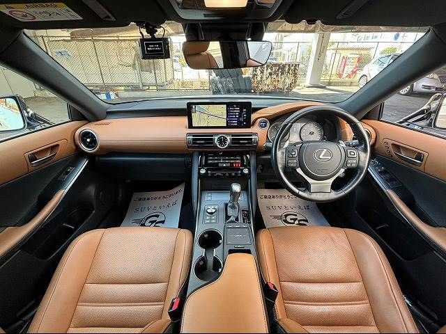 Lexus IS 2021-01 26651-1