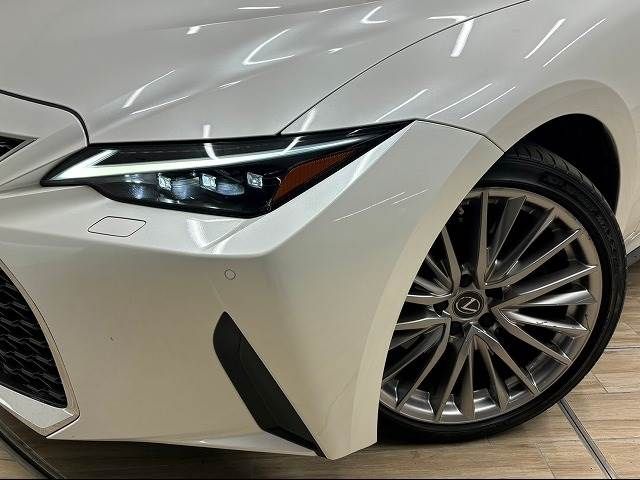 Lexus IS 2021-01 26651-17