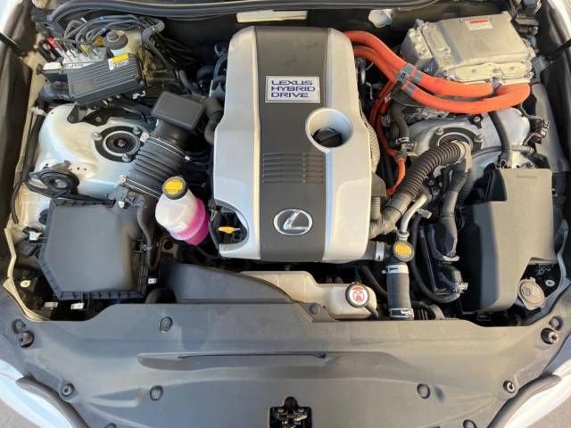Lexus IS 2014-02 27433-18