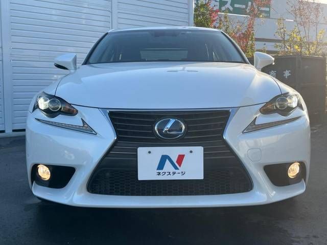 Lexus IS 2014-02 27433-14