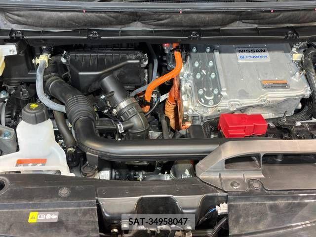 Nissan SERENA 2022-11 284244-18