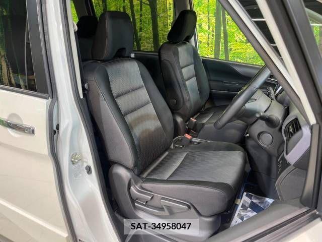 Nissan SERENA 2022-11 284244-10