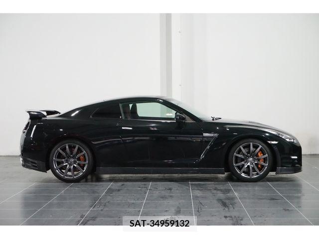 Nissan GT-R 2011-02 219527-4