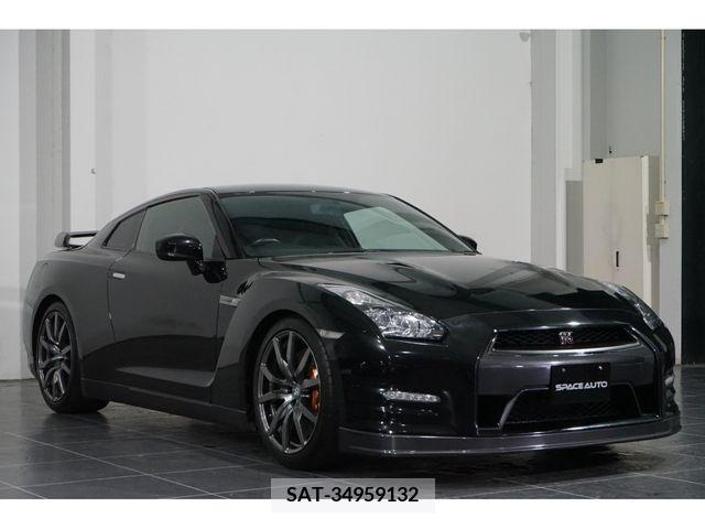 Nissan GT-R 2011-02 219527-0