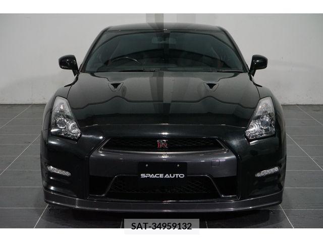 Nissan GT-R 2011-02 219527-2