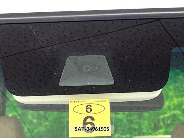 Honda N BOX 2021-07 221339-2