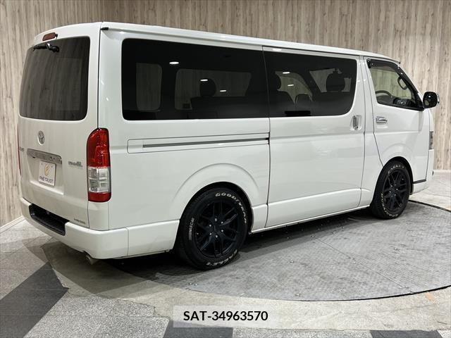 Toyota HIACE VAN 2019-05 233639-4