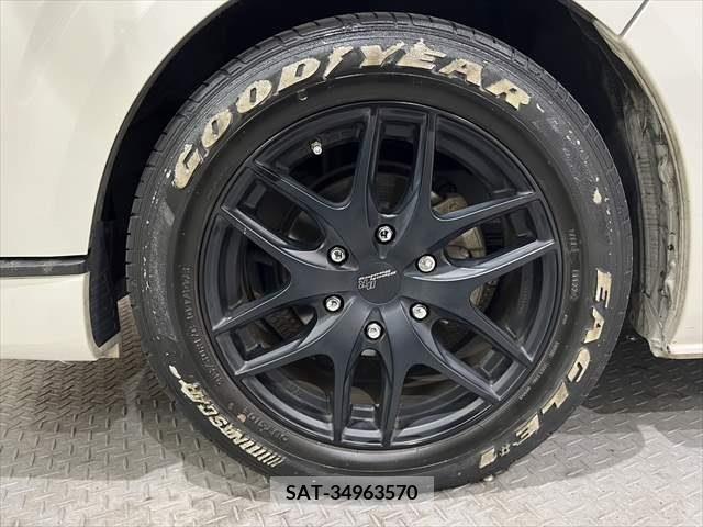 Toyota HIACE VAN 2019-05 233639-14