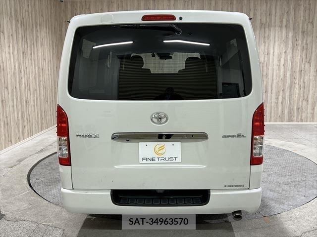 Toyota HIACE VAN 2019-05 233639-5
