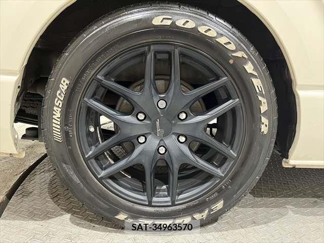 Toyota HIACE VAN 2019-05 233639-16