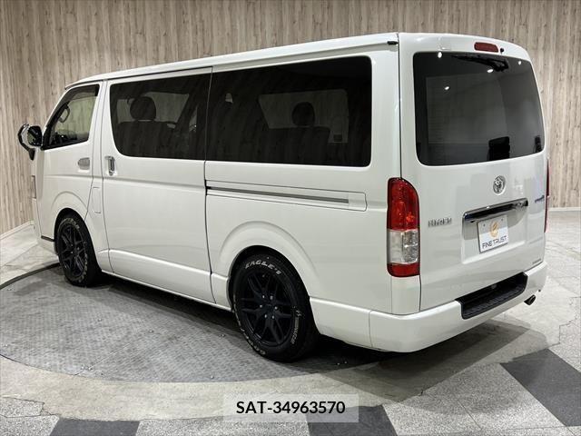 Toyota HIACE VAN 2019-05 233639-6
