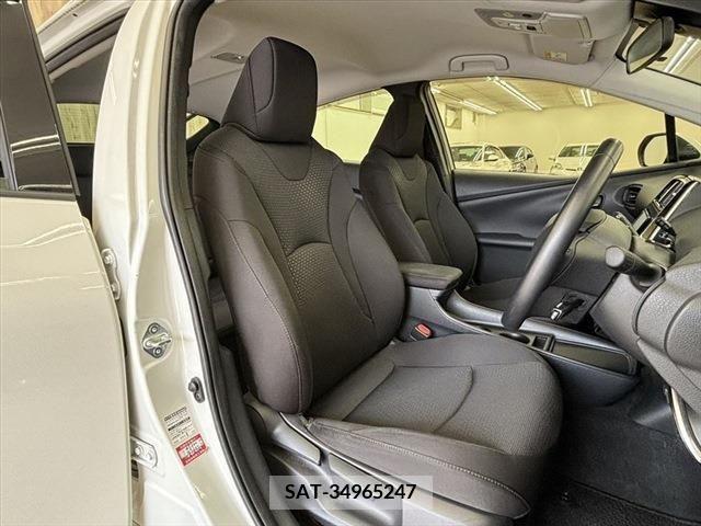 Toyota PRIUS 2019-10 282243-17