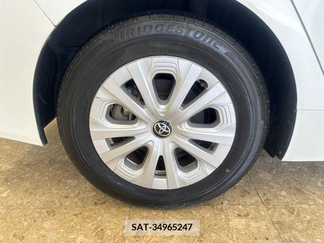Toyota PRIUS 2019-10 282243-13
