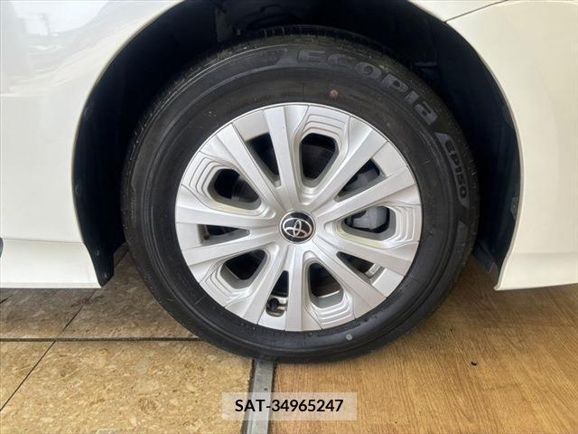 Toyota PRIUS 2019-10 282243-12