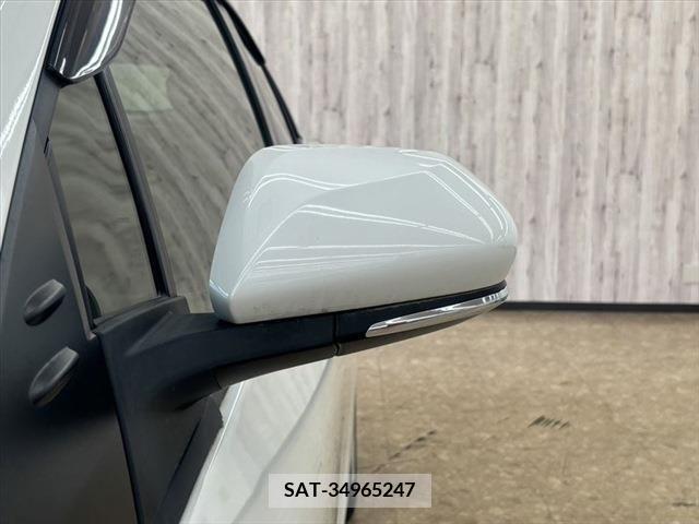 Toyota PRIUS 2019-10 282243-10