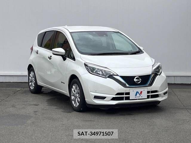 Nissan NOTE 2019-04 305480-15