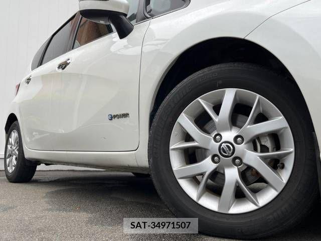 Nissan NOTE 2019-04 305480-12