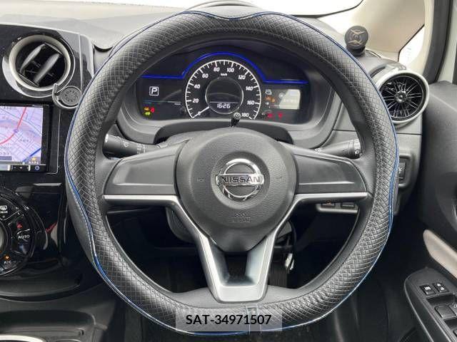 Nissan NOTE 2019-04 305480-10