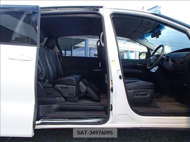 Toyota ESTIMA 2013-02 215589-5
